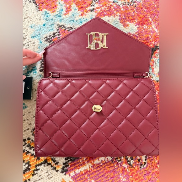 NWT BADGLEY MISCHKA Crossbody with Diamond Quilting - Picture 4 of 8